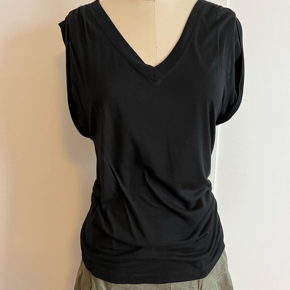 Trouvé Black V-Neck Women's Top - Picture 2 of 5